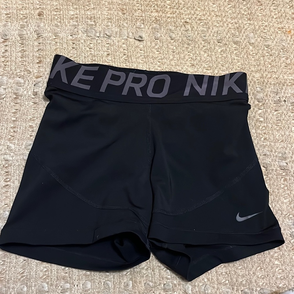 Black Nike pros